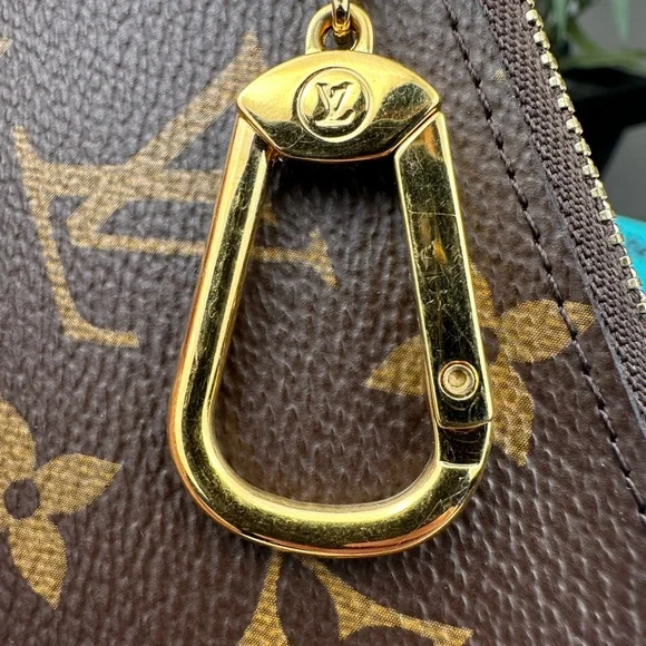 Louis Vuitton Key Pouch - Picture 7 of 13